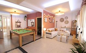 Plain-Pied - 5 couchages - Billard - BabyFoot - Terrasse - Jardin - Véranda - 4 chambres&canapé convertible - Netflix - Amazon Prime - WIFI - Stationnement gratuit devant - Verdun Centre - Géré par Presta-Zen'Services